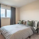 6Min To Niagara Falls - 4 Free Parking - Foosball
